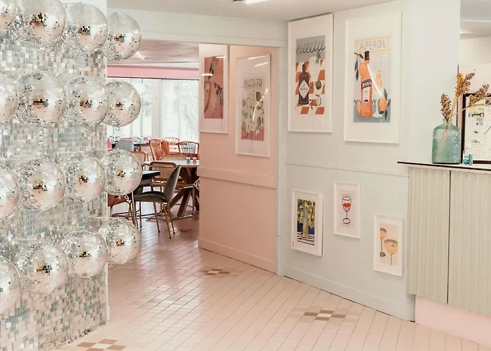 Ibis Styles Pont Du Gard Route D'Avignon