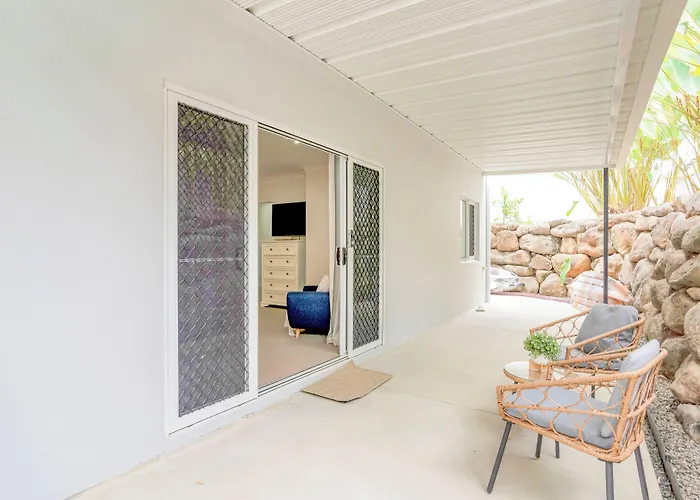 Palm Cove Studio Apartments