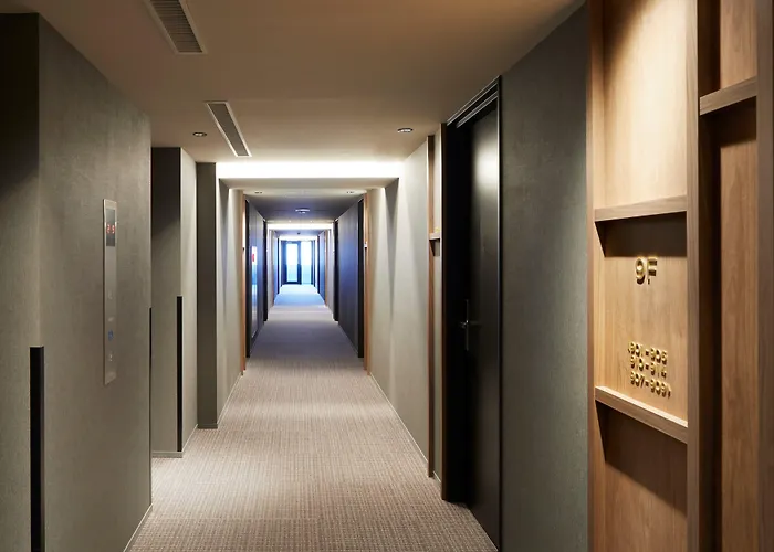 Lamp Light Books Hotel Sapporo