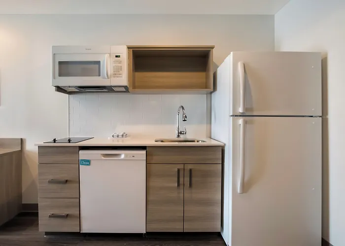 Woodspring Suites Novi Farmington