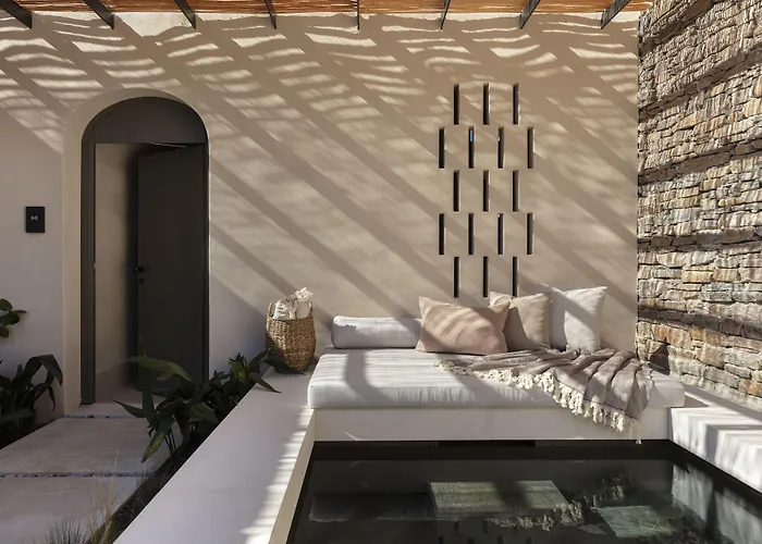 Nos Hotel & Villas