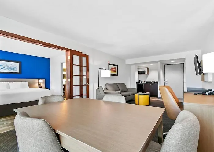 Comfort Inn & Suites Grand Blanc-Flint