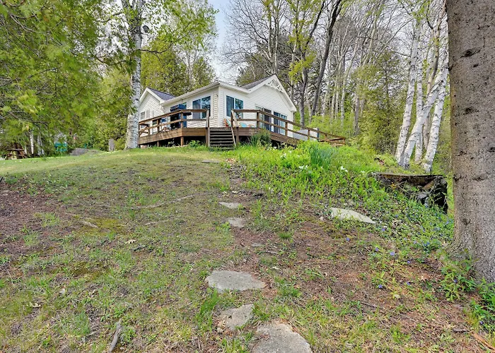 Beachy Palms Cottage On Lake Huron W/ Hot Tub!