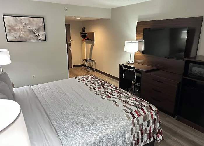 Red Roof Inn Charleston - Dunbar