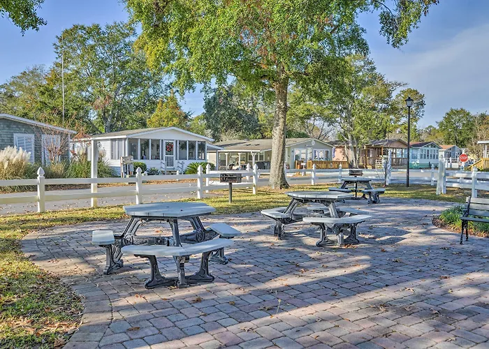 'Below Deck' Beach House: Walk To The Ocean!