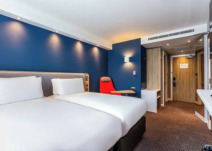 Holiday Inn Express - Fleet By Ihg