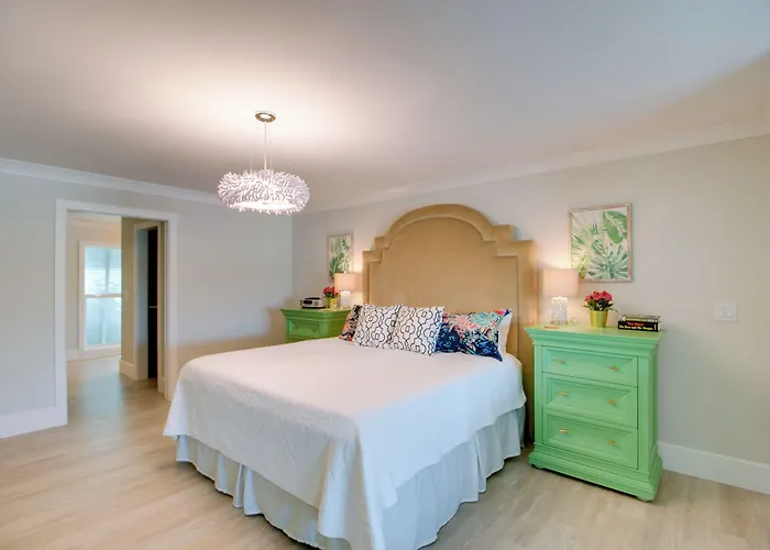 Lavish Vero Beach Escape With Pool, Patio + Dock!