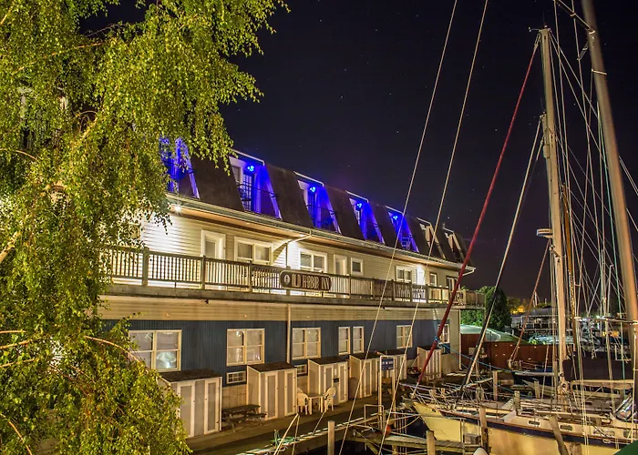 Old Harbor Inn