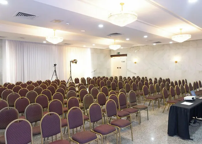 Ritz Plaza Hotel