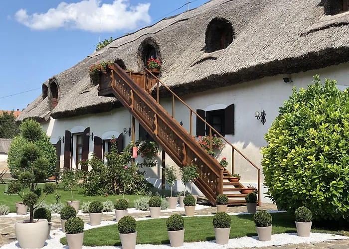 The Houses Of History - Anno 1830