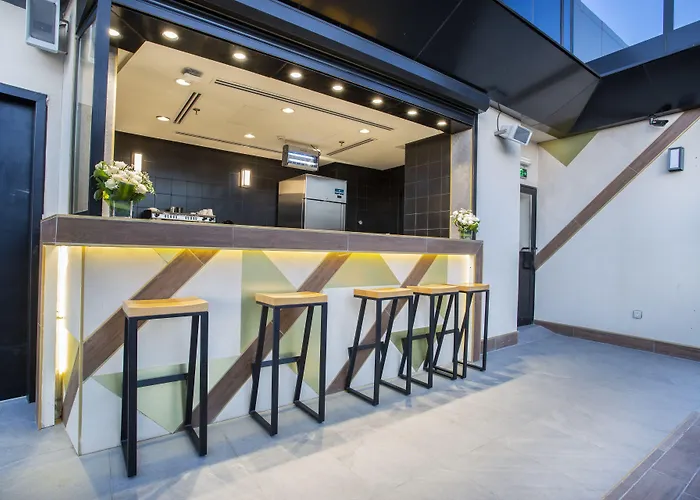 Velar Inn Hotel
