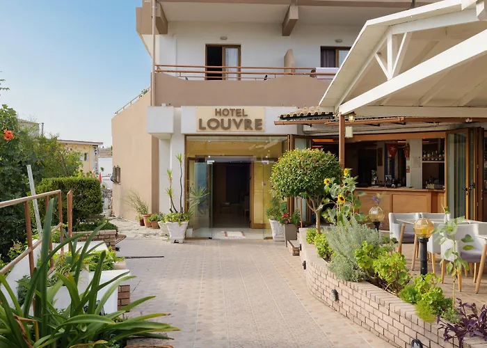 Louvre Hotel