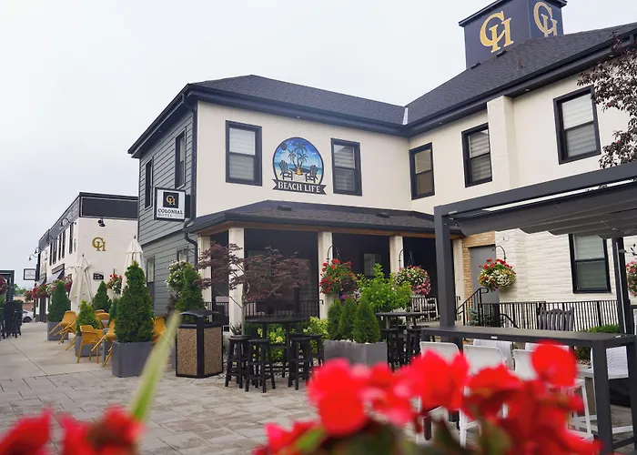 Colonial Hotel & Suites