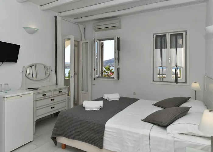 Parian Lithos Residence