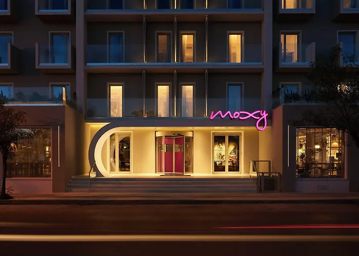 Moxy Patra Marina