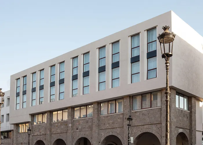 Six Hotel Guadalajara Degollado
