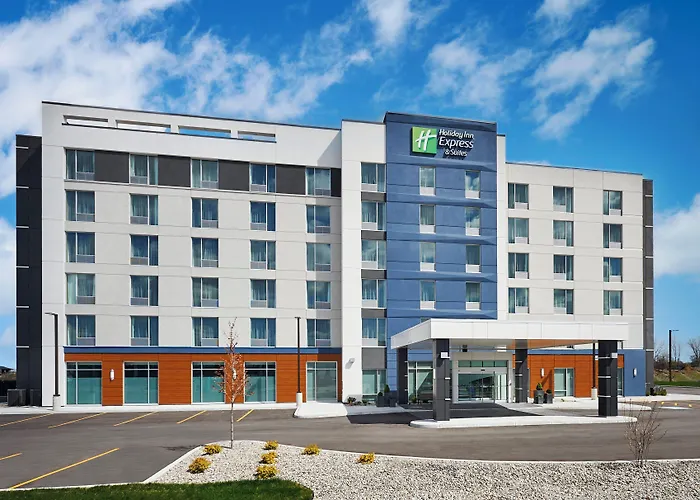 Holiday Inn Express & Suites Windsor East - Lakeshore By Ihg