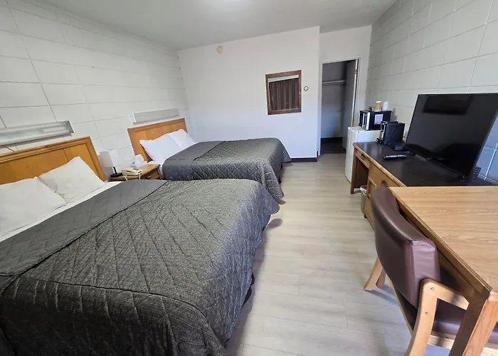 Camelot Court Motel