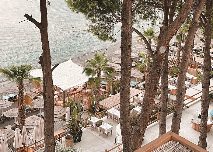Perios Beach House - Adults Only