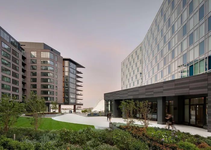 Hyatt Place Boston/Seaport District