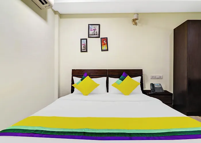 Itsy Hotels Infinity, Hitech City