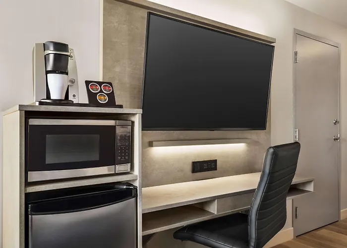 Microtel Inn&Suites Dorval QC