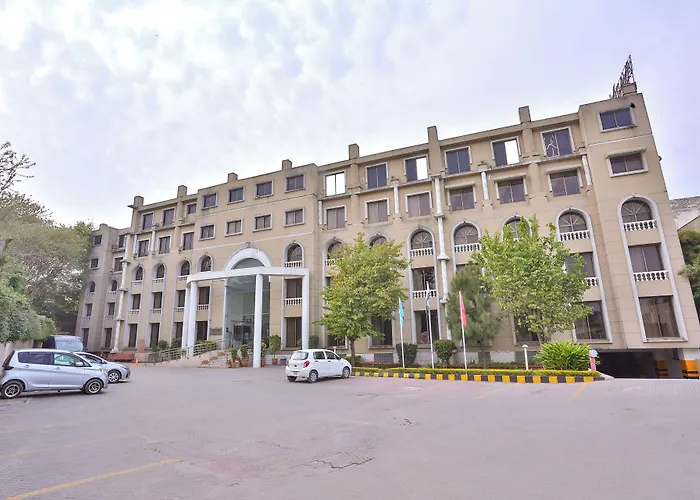 Avari Xpress, Islamabad