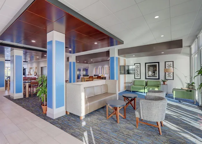 Holiday Inn Express & Suites - Auburn Downtown By Ihg