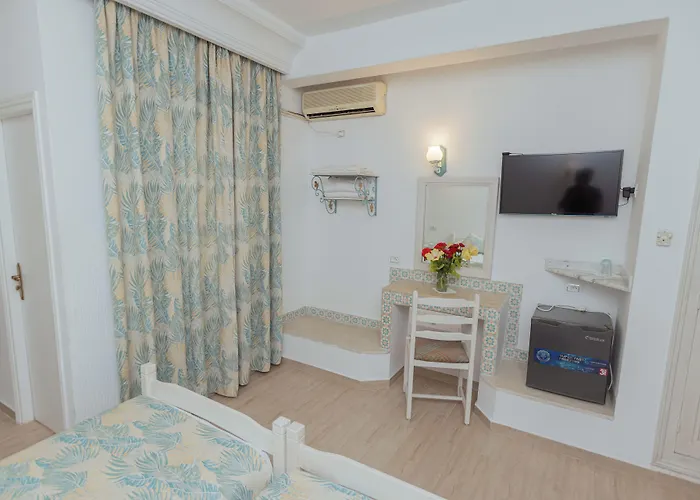 Hotel Residence Monia Completely Renovated