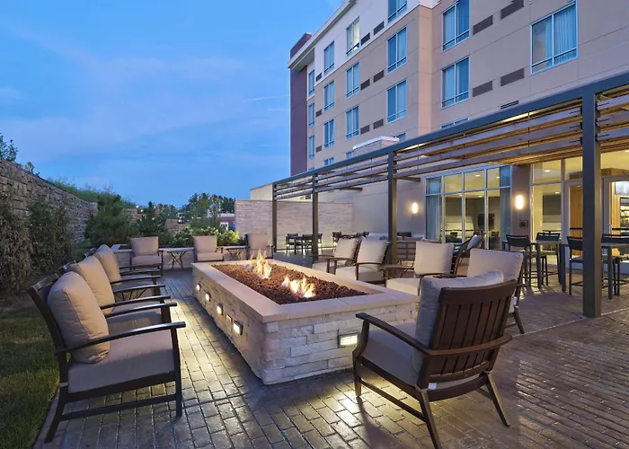 Courtyard St. Louis Brentwood