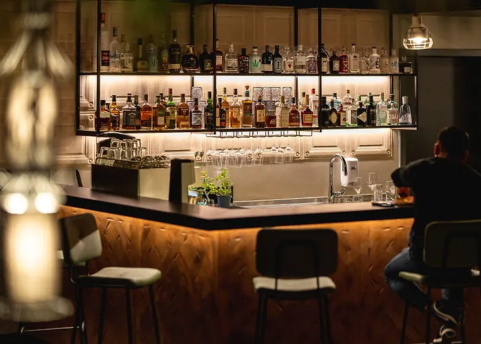 Freshsuites & Bar