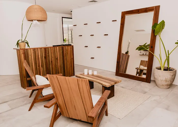 Hotel B Unique (Adults Only)