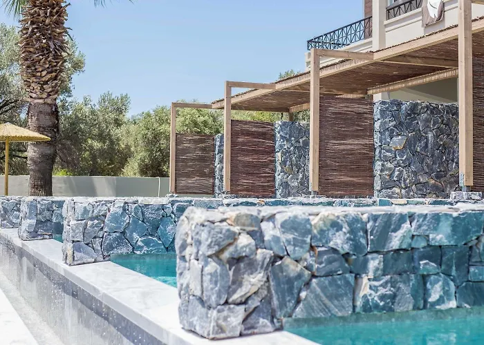 Dias Studios & Suites