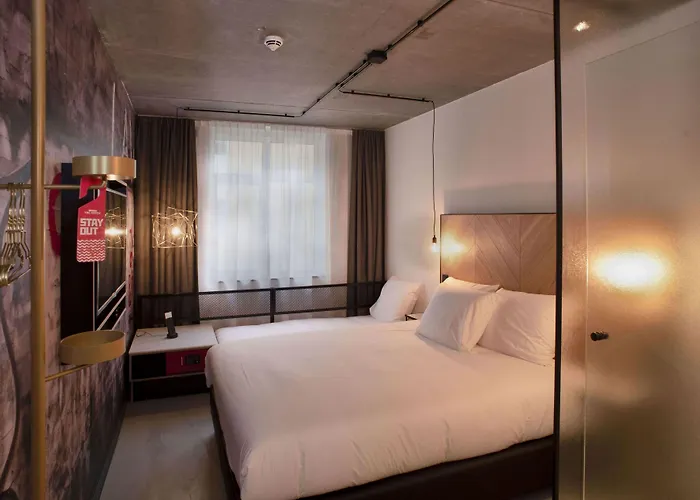 Hotel The Match