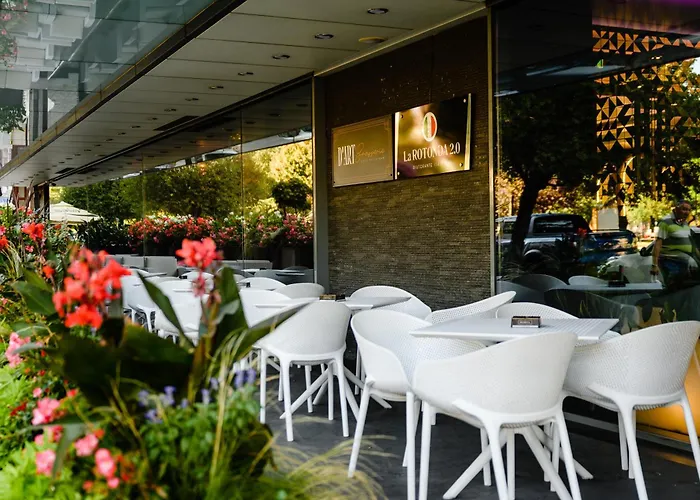Plaza V Hotel