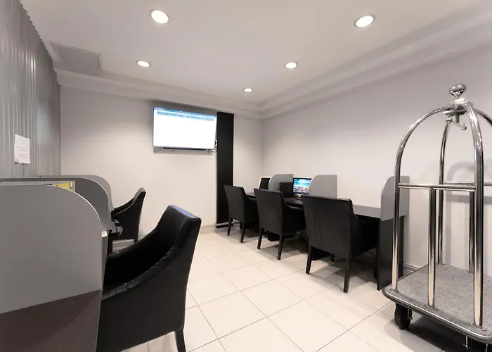 Riande Aeropuerto Hotel Casino