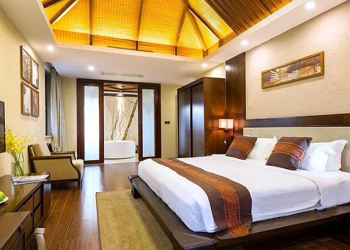 Sanya Yalong Bay Villas & Spa