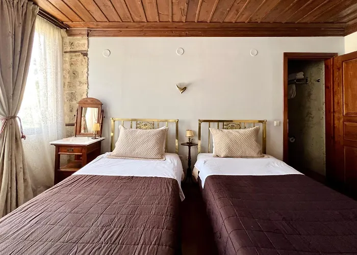 Hagiati Guesthouse - Edessa Cozy Mountain Retreat