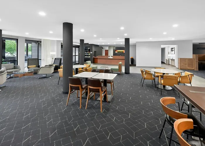 Courtyard By Marriott Albany