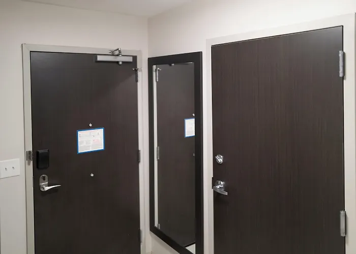Holiday Inn Express & Suites Franklin - Berry Farms By Ihg