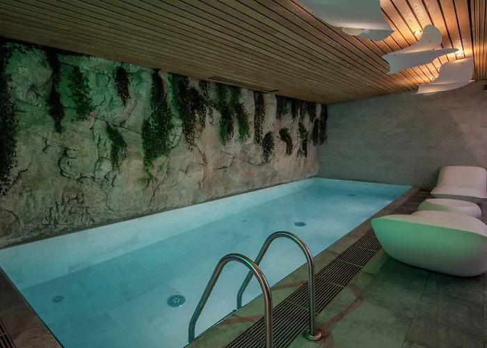 Hotel B55 Paris