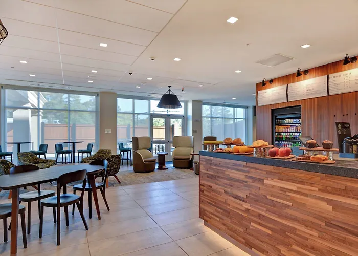 Courtyard By Marriott Jackson Madison