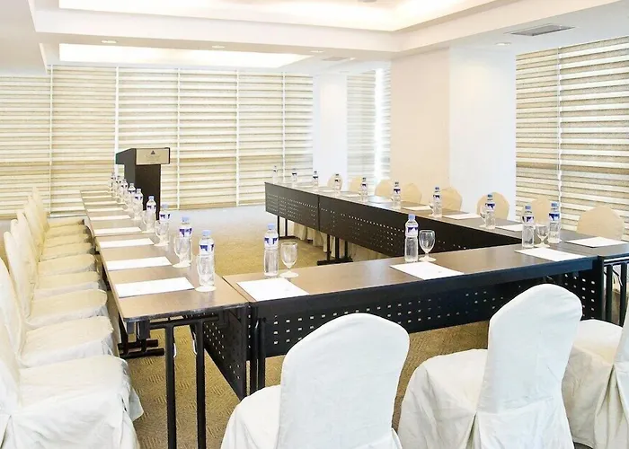 St Giles Hotel Makati