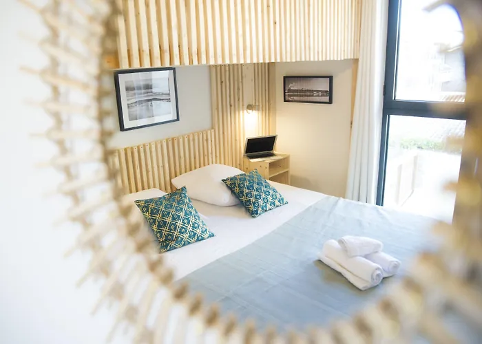 Georges Hostel&Café