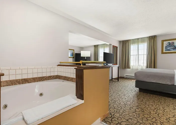 Quality Inn & Suites Manistique