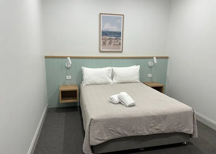 Australian Hotel Young