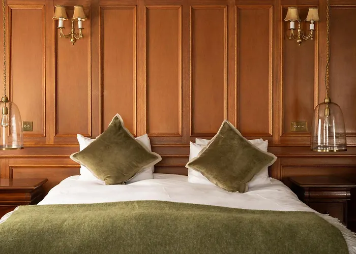 The George Hotel