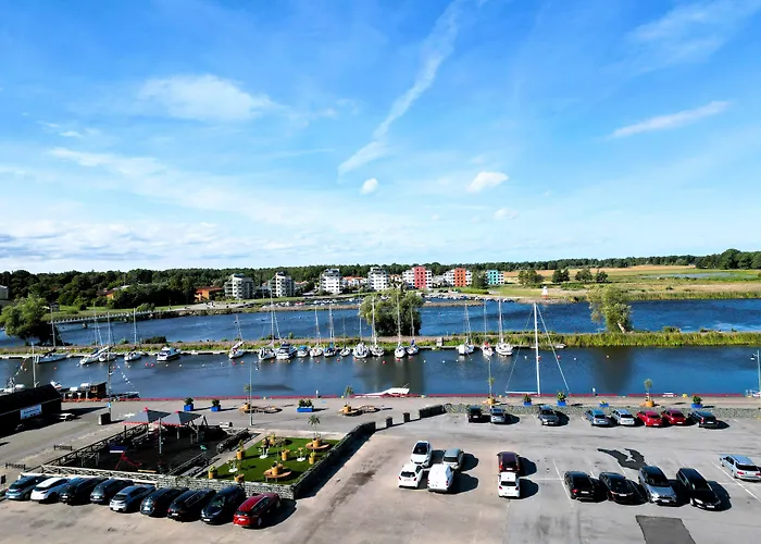 Vaenerport Lakefront Hotell