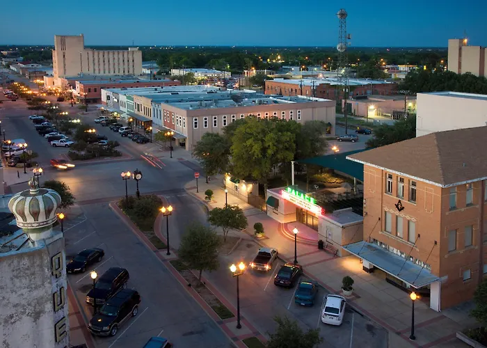Holiday Inn Express & Suites Bryan - College Station By Ihg