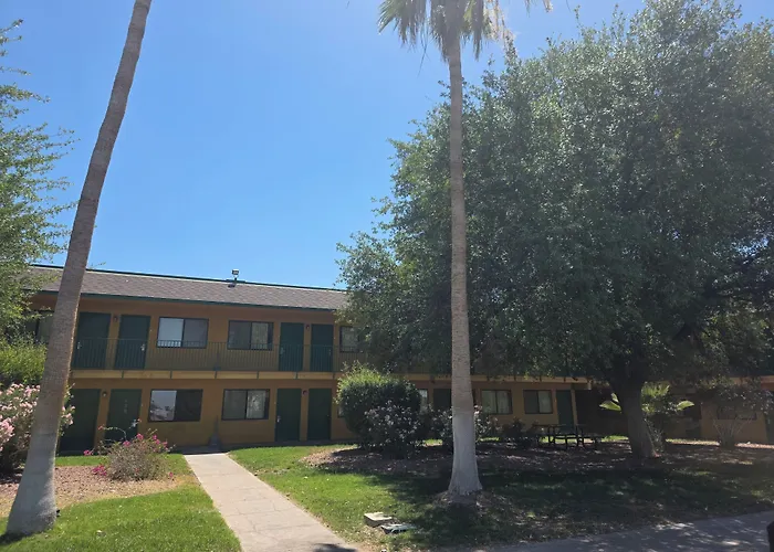 Econo Lodge Inn & Suites Yuma